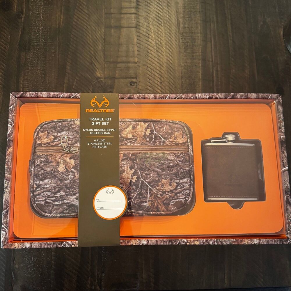 REALTREE Camoflauge Travel Kit Toiletry Bag & Hip Flask Gift Set NWT